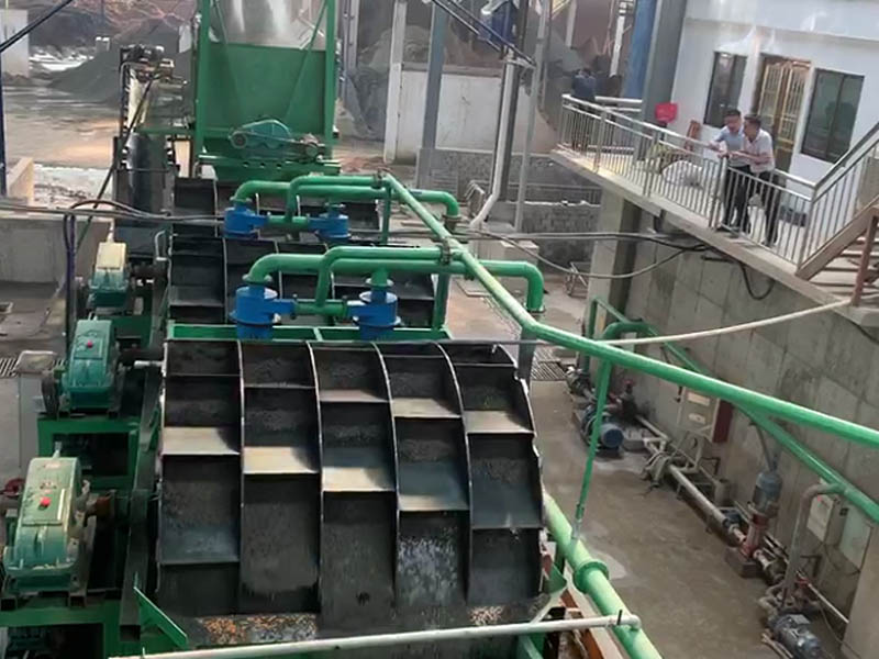 洗砂設備是(shì)機制砂生産線(xiàn)中重要的提升砂石品質的設備
